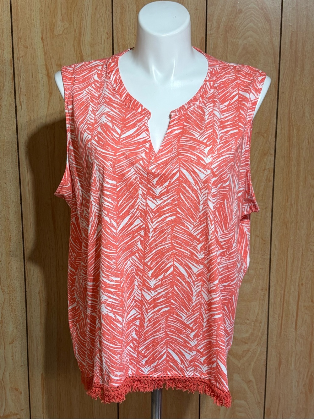 Caribbean Joe Coral & White Printed Sleeveless Fringe-Hem Top